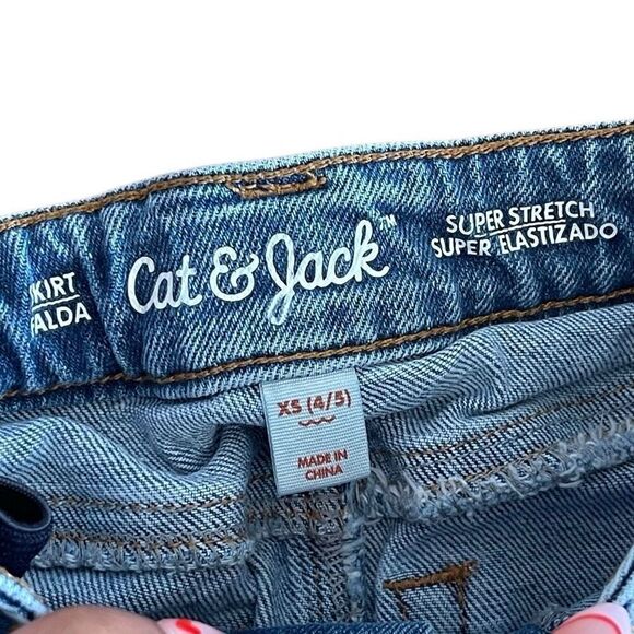 Cat & Jack Girl’s High-Waisted Button Front Light Wash Denim Skirt Size XS 4/5 - Picture 4 of 8